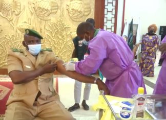Guinea begins Covid-19 vaccination campaign despite low trust in government
