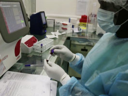 Guinea: Hospitals full after Covid-19 spike