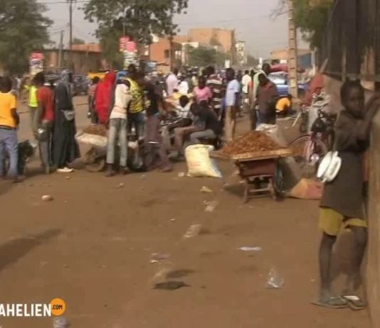 Les marchés envahissent certaines écoles à Niamey