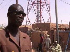 La ville de Zinder est entassée par des pilongs