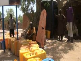 RUWA ! Les habitants de Zinder se désaltèrent