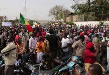 Mali: manifestation à Bamako contre la présence des troupes françaises