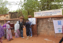 Législatives/Bamako: «Pas de panique, je porte les gants, je porte le masque…» dixit un électeur