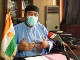 Niger: le chef de l’Etat assiste à la levée du corps du ministre de l’Emploi