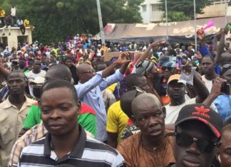 Mali: un nouveau mouvement manifeste son soutien à la junte