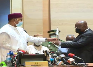 Embargo sur Mali: la plainte contre la Cédéao est arrivée à Abuja