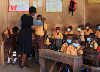 Essai photo : Réouverture des écoles après dix mois de fermeture au Ghana