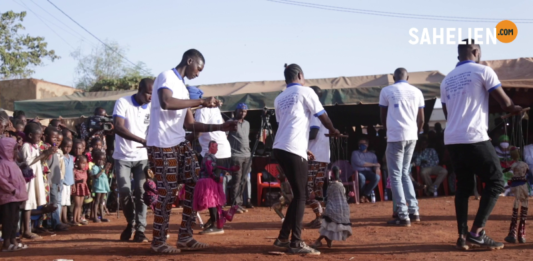 Mali: des marionnettes pour promouvoir la cohésion sociale