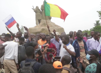 Mali : un rassemblement devant l’ambassade de Russie à Bamako pour demander le soutien russe