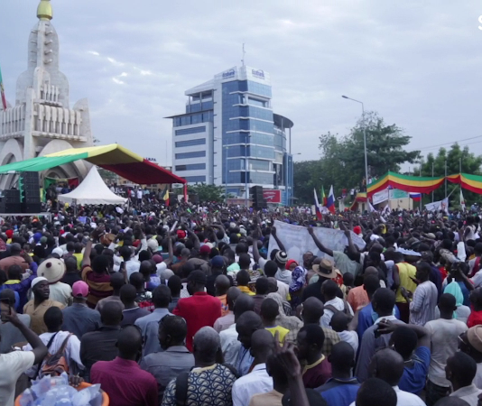 Mali: à Bamako, un rassemblement de soutien à la transition