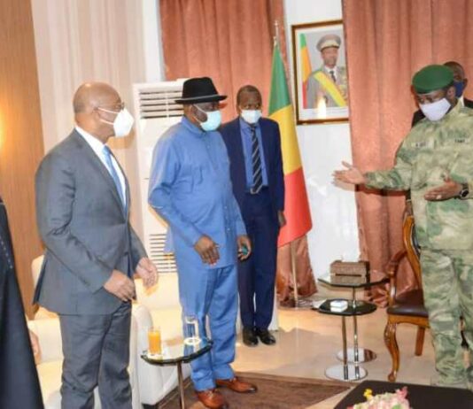 Mali: le médiateur de la Cédéao rencontre le président de la transition