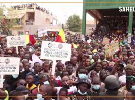 Manifestation contre les sanctions de la CEDEAO à Kayes