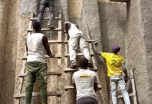 Mopti: « Le crépissage de la mosquée fait partie de notre tradition »