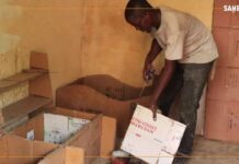 Mali : à Ségou, Seydou Traoré redonne vie aux cartons