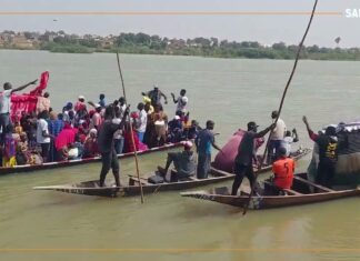 𝗥𝗲𝗴𝗮𝗿𝗱 𝘀𝘂𝗿… la prestation des Somono à l’occasion de la 3e édition du festival Kayes Seko