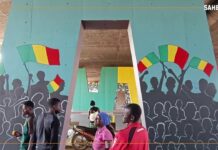 𝗥𝗲𝗴𝗮𝗿𝗱 𝘀𝘂𝗿… « le mur d’engagement citoyen » à Bamako