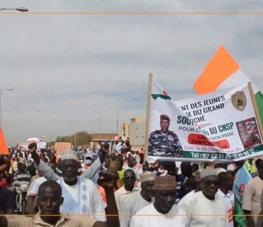 Niger : à Niamey, des manifestants exigent la «levée immédiate» des sanctions de la CEDEAO