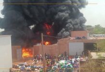 Mali/Bamako : violent incendie dans un entrepôt de matières plastiques