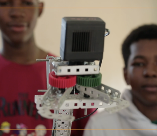 𝐌𝐚𝐥𝐢 : 𝐩𝐥𝐮𝐬 𝐝𝐞 𝟏𝟎𝟎 é𝐜𝐨𝐥𝐢𝐞𝐫𝐬 𝐢𝐧𝐢𝐭𝐢é𝐬 à 𝐥𝐚 𝐫𝐨𝐛𝐨𝐭𝐢𝐪𝐮𝐞