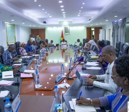 Burkina Faso : le président Ibrahim Traoré dissout le gouvernement