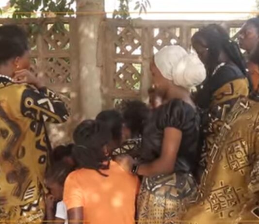 Mali/Art : des élèves initiés au bogolan et à la couture