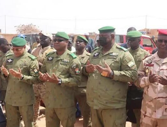 Niger : 11 militaires tués dans une embuscade, inhumés à Agadez
