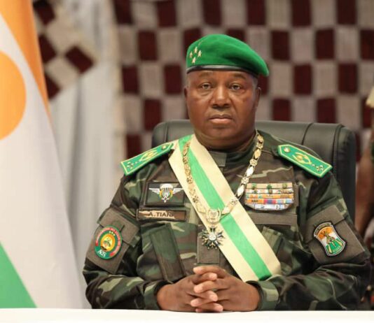 Niger : Abdourahamane Tiani promu Général d’Armée et investi Président de la République