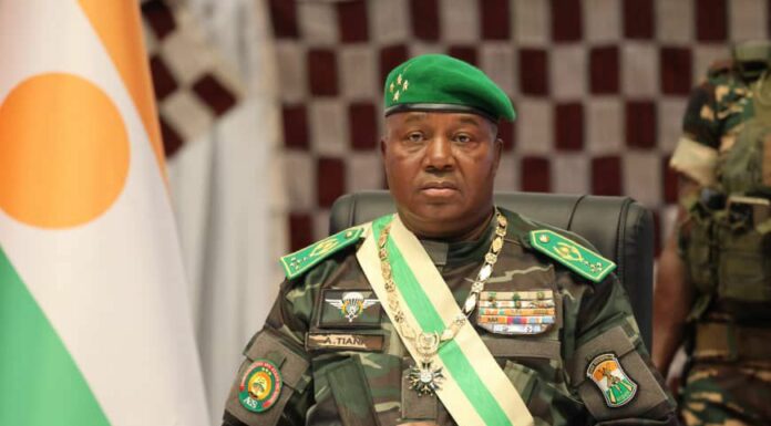 Niger : Abdourahamane Tiani promu Général d’Armée et investi Président de la République