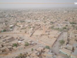 Niger : après quatre jours de garde à vue à Agadez, trois journalistes de Sahara FM transférés à Niamey