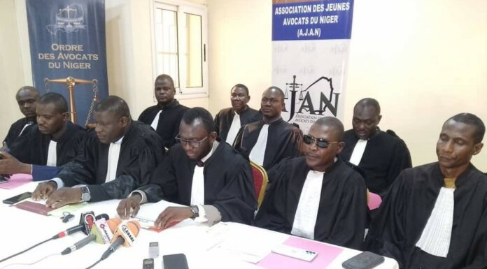 Niger : des jeunes avocats dénoncent le durcissement de la loi sur la cybercriminalité
