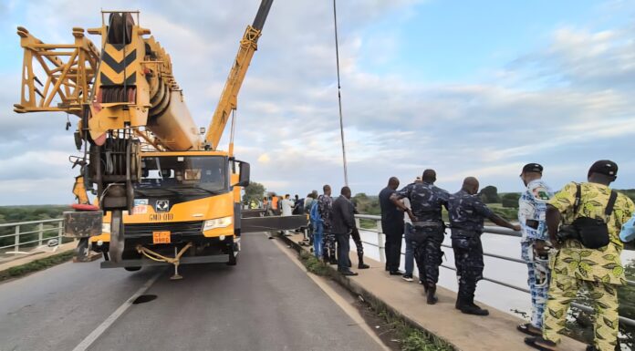 Bénin : au moins 26 corps repêchés après la chute d’un bus nigérien dans le fleuve Ouémé