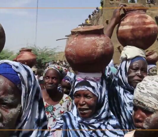 Mali: à Tombouctou, le crépissage de la mosquée Djingareyber célèbre 700 ans d’histoire
