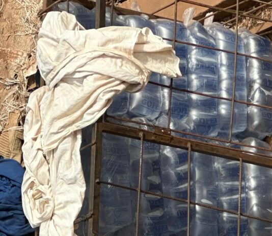 Le Niger interdit l’exposition au soleil des eaux en sachet et en bouteille