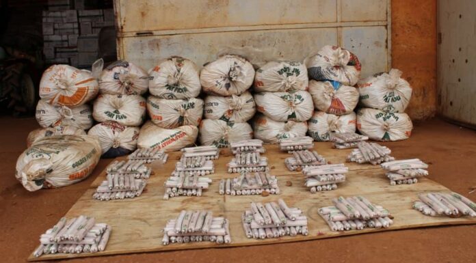 Niger : plus de 8 500 bâtons de dynamite saisis à Niamey