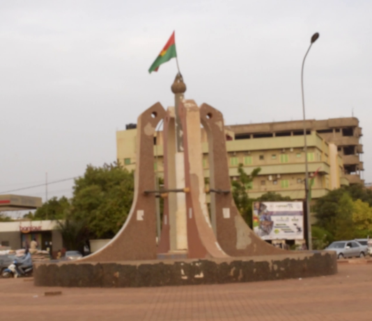 Ouagadougou annonce la rupture de ses relations diplomatiques avec Paris