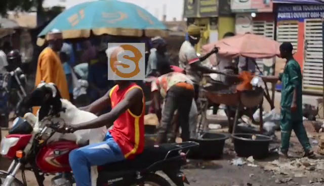 Niger : à Niamey, les grillades de Tabaski tournent à plein régime